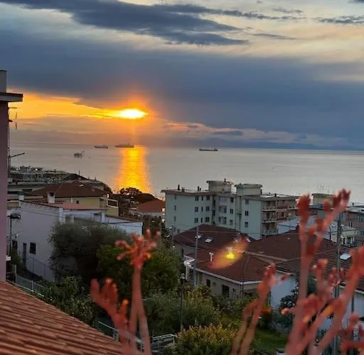 דירה Mansarda Vista Mare A Zinola