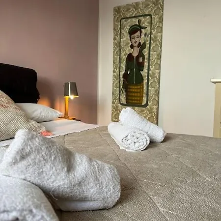 Apartman Mansarda Vista Mare A Zinola *